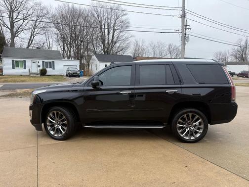 2020 Cadillac Escalade Luxury