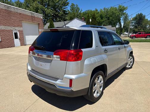 Quicksilver Metallic 2017 GMC Terrain SLT