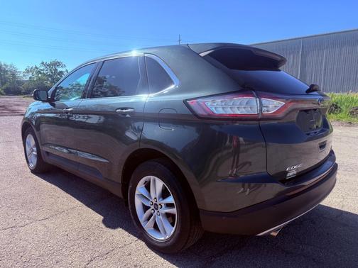 GREEN 2015 Ford Edge SEL