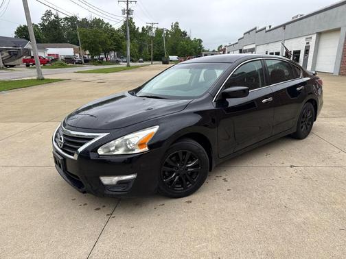 Super Black 2015 Nissan Altima 2.5 S