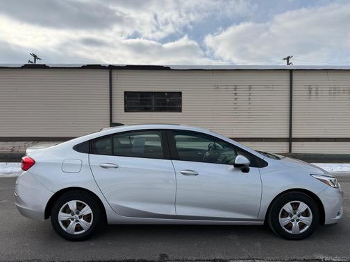 2018 Chevrolet Cruze LS