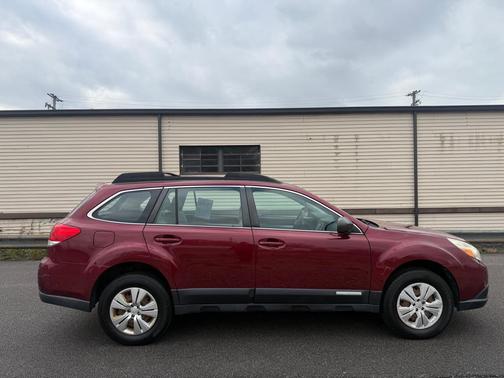 2011 Subaru Outback 2.5i