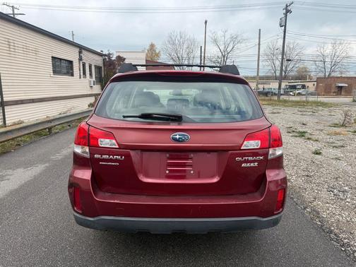 2011 Subaru Outback 2.5i