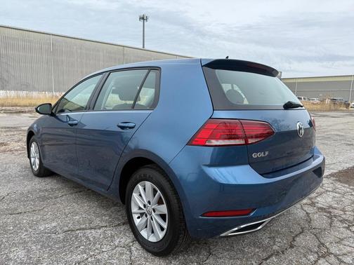 2018 Volkswagen Golf TSI S
