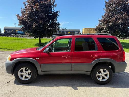 2005 Mazda Tribute i