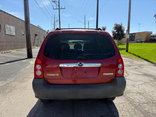 2005 Mazda Tribute i