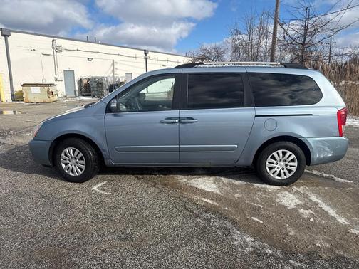 2014 Kia Sedona LX