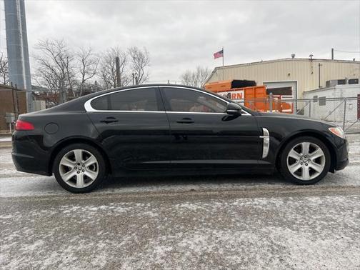 2010 Jaguar XF Luxury