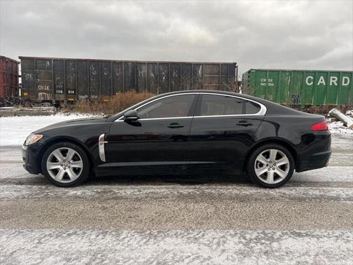 2010 Jaguar XF Luxury