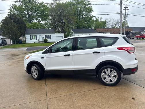 Oxford White 2014 Ford Escape S