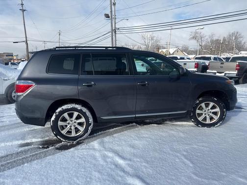 2012 Toyota Highlander SE