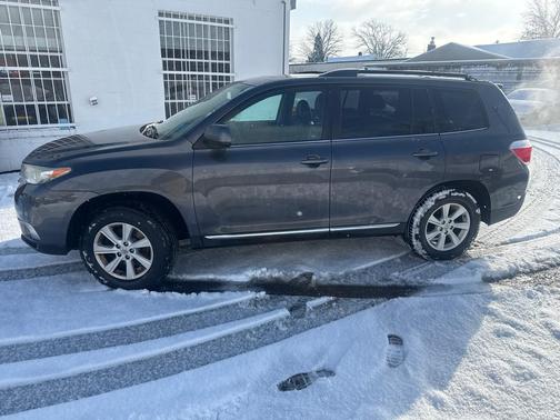 2012 Toyota Highlander SE