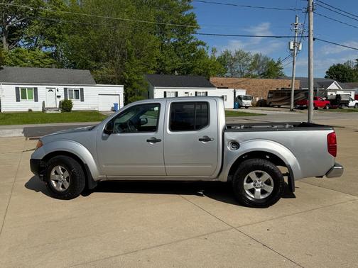 Radiant Silver 2010 Nissan Frontier SE