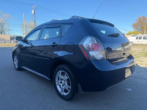 2009 Pontiac Vibe Base
