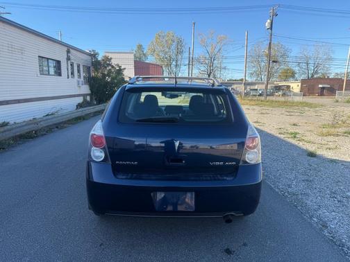 2009 Pontiac Vibe Base