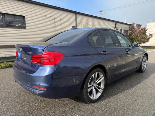 2018 BMW 330 xDrive