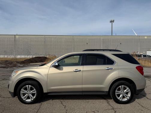 BEIGE 2011 Chevrolet Equinox LT