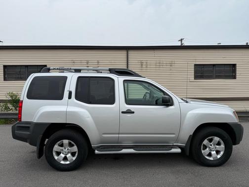 2010 Nissan Xterra S