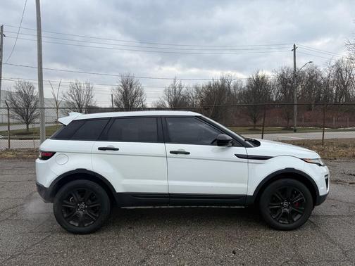 2017 Land Rover Range Rover Evoque SE