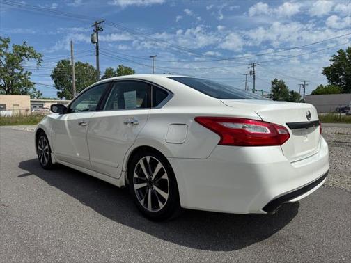 2016 Nissan Altima 2.5 SR
