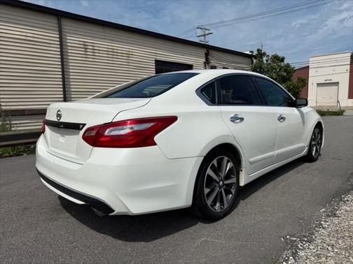 2016 Nissan Altima 2.5 SR