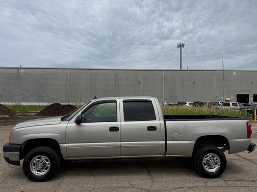 Doeskin Tan 2006 Chevrolet Silverado 2500 LT H/D Crew Cab