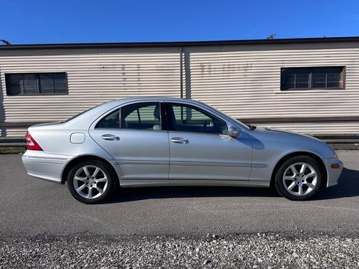 2007 Mercedes-Benz C-Class Luxury 4MATIC