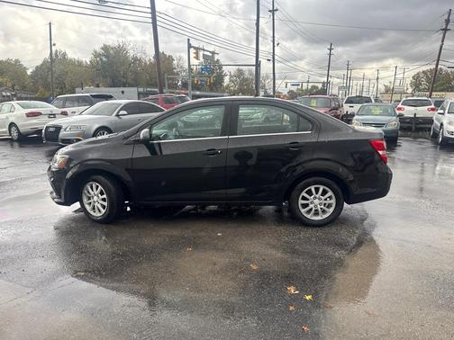 2017 Chevrolet Sonic LT