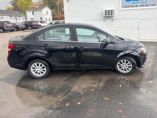 2017 Chevrolet Sonic LT