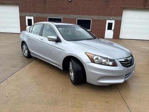 Alabaster Silver Metallic 2011 Honda Accord EX