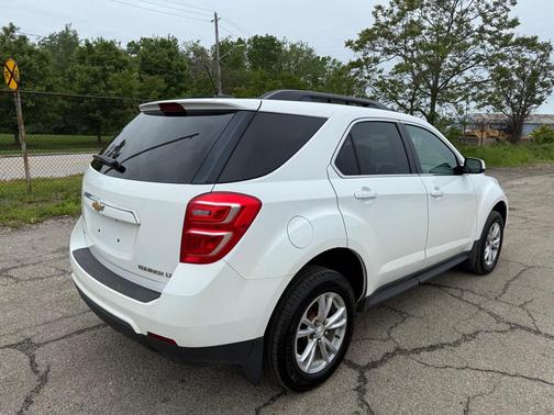 WHITE 2016 Chevrolet Equinox LT