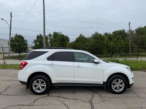 WHITE 2016 Chevrolet Equinox LT