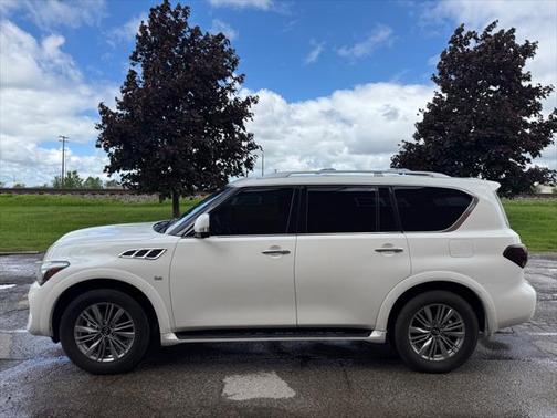 2016 INFINITI QX80 Base