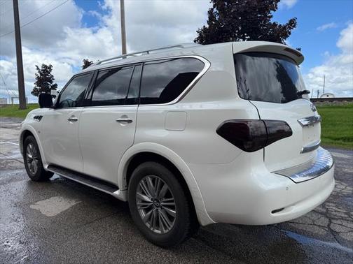 2016 INFINITI QX80 Base