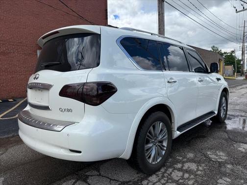 2016 INFINITI QX80 Base