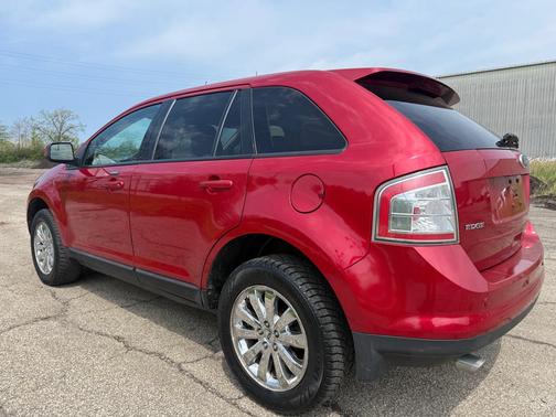 RED 2010 Ford Edge SEL