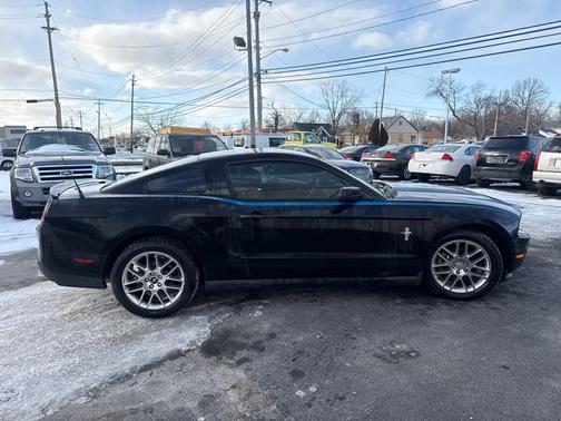 2012 Ford Mustang V6 Premium