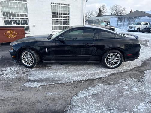 2012 Ford Mustang V6 Premium
