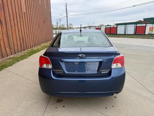 2012 Subaru Impreza 2.0i