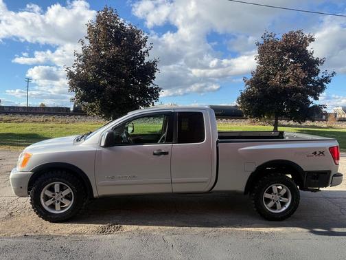 2009 Nissan Titan PRO-4X King Cab