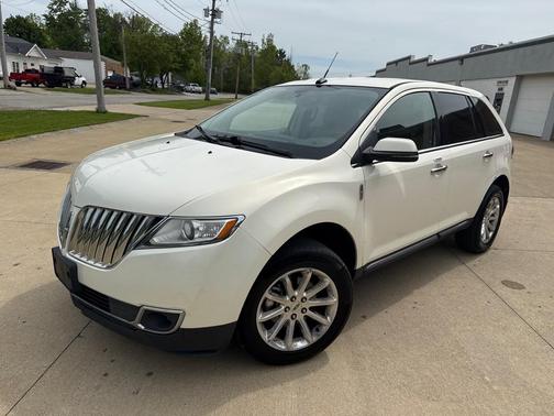 White Platinum Metallic Tri-Coat 2012 Lincoln MKX Base