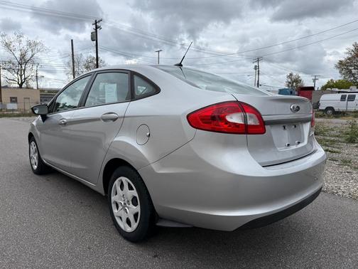 2012 Ford Fiesta S