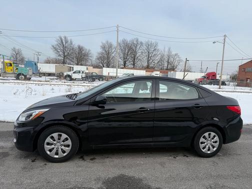 2017 Hyundai Accent SE