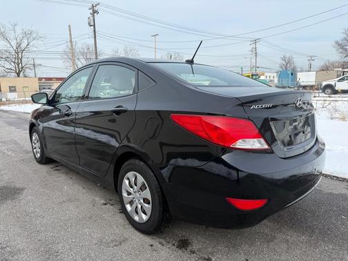 2017 Hyundai Accent SE