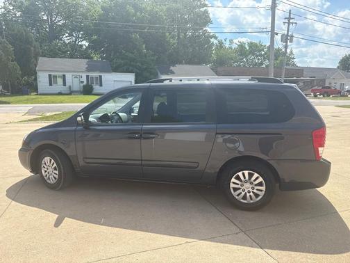 Platinum Graphite 2012 Kia Sedona LX