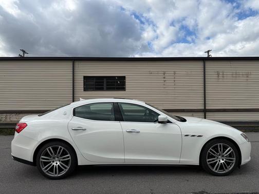 2014 Maserati Ghibli Base