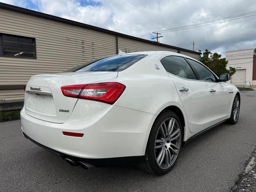 2014 Maserati Ghibli Base