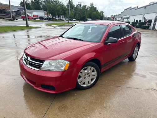 RED 2013 Dodge Avenger SE