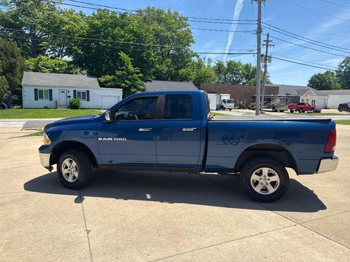 BLUE 2011 Dodge Ram 1500