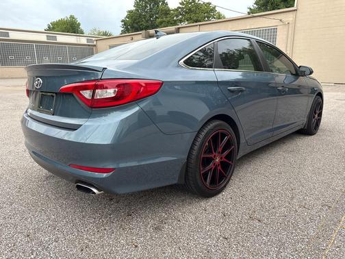2017 Hyundai SONATA SE